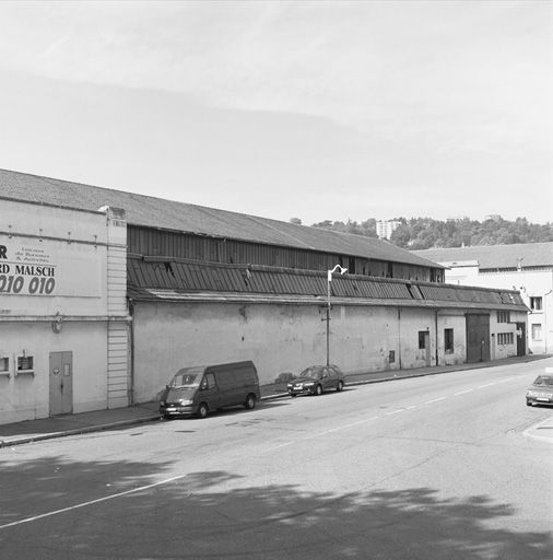 Usine de chaudronnerie des Ateliers de Construction du Rhône Laurent Chevalier puis Grenier puis Paul Dulac et Nas puis entrepôt à charbon Girard actuellement reconversion de la halle dite H7 en pôle numérique