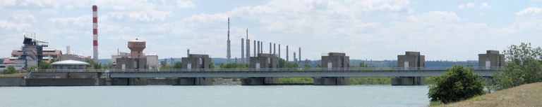 Barrage de retenue de Pierre-Bénite, centrale hydroélectrique, pont de service