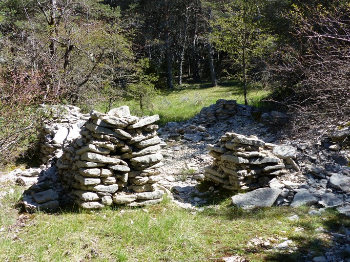 Les cabanes de Barret-de-Lioure