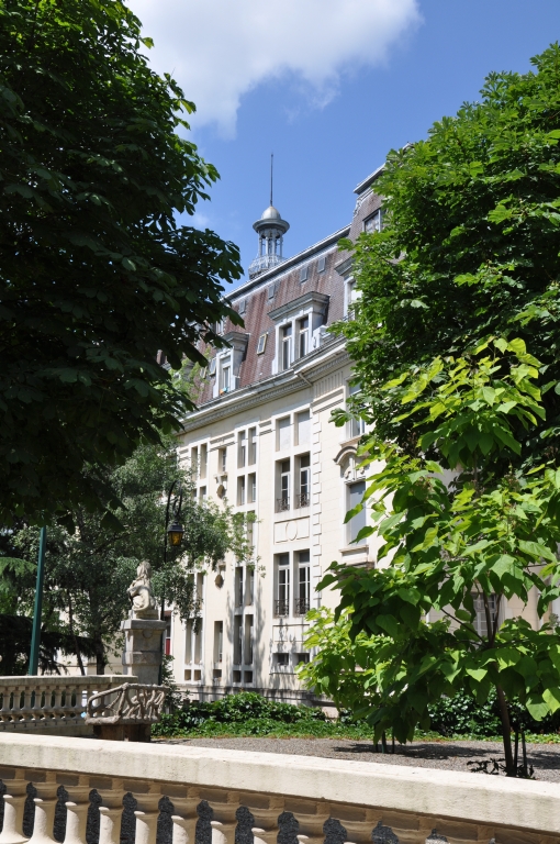 Hôtel de voyageurs, Hôtel Excelsior, actuellement immeuble, dit Résidence Beauregard