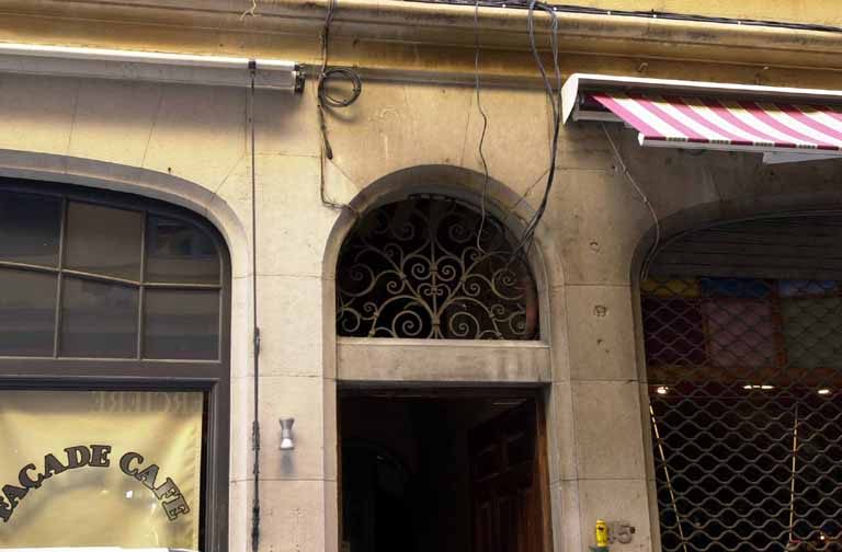 Immeuble dit maison de l'Eglise, puis immeuble à l'enseigne de la Couronne d'Or puis à l'enseigne de l'Espérance