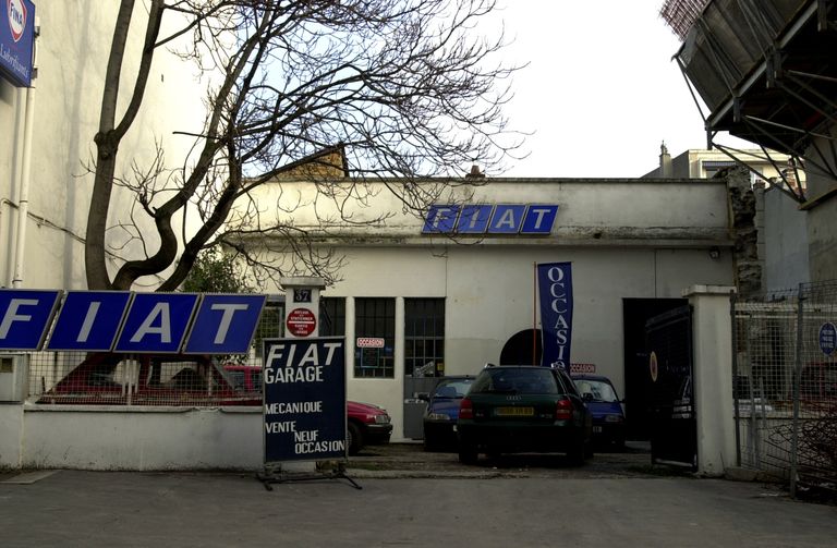 Garage de réparations automobile : garage FIAT