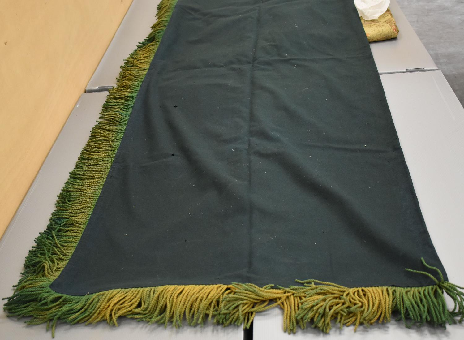 couverture de drap de laine : tapis de table?