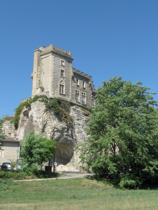 Bac à traille et bac à rames de Châteaubourg (disparus)
