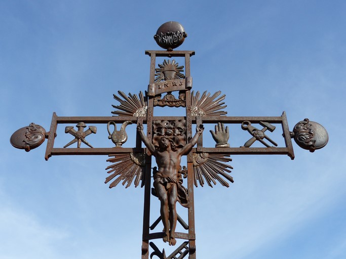 Croix du cimetière de Barret-de-Lioure