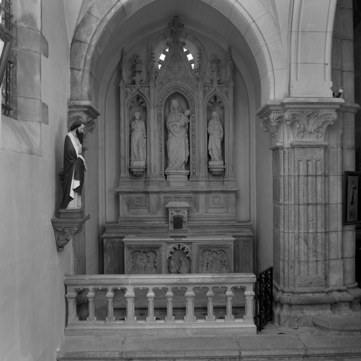 Autel de la Vierge (autel latéral nord) : autel, gradin d'autel, tabernacle, retable et clôture d'autel