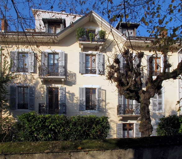 Hôtel de voyageurs, dit hôtel des Deux Mondes, puis immeuble