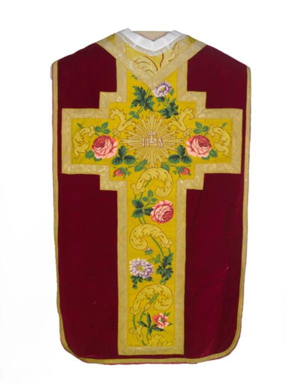 ornement rouge : chasuble