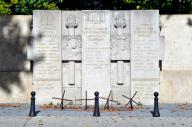 Monument aux morts : Mur des fusillés
