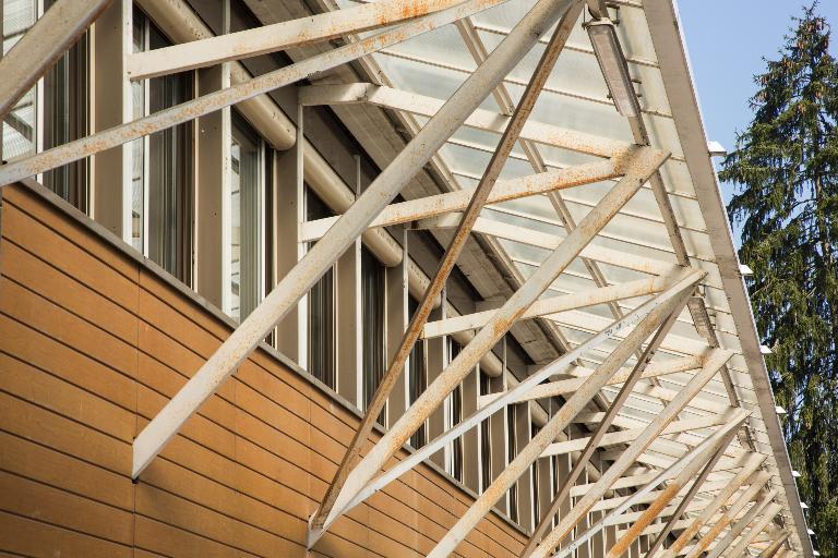 Immeuble à logements, dit phalanstère de la Viscamine puis colonie de vacances, actuellement lycée d’enseignement général Pierre-du-Terrail