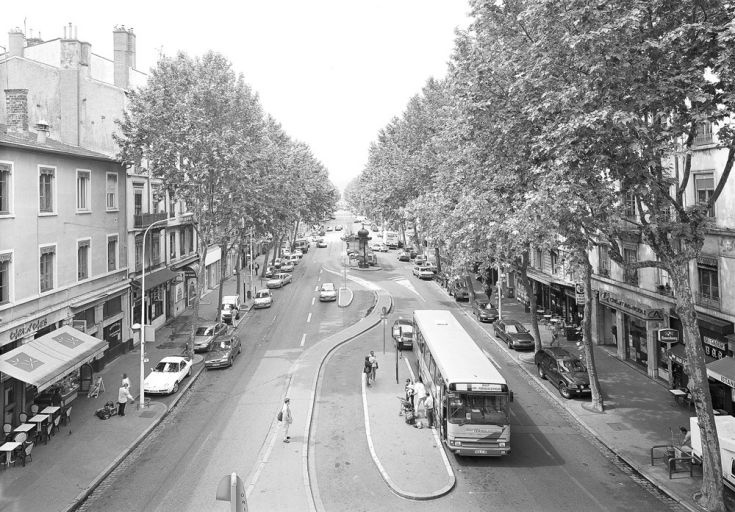 Avenue dite cours Charlemagne