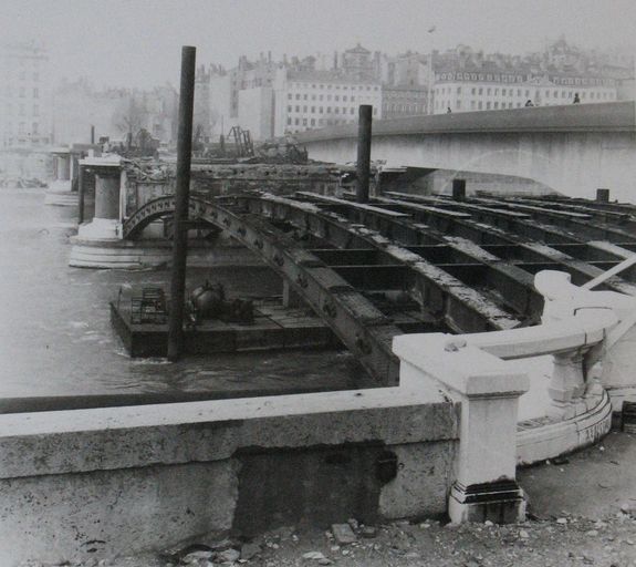 Pont Morand, puis pont du Bâtiment, puis pont Morand (détruit) ; culée (vestiges)