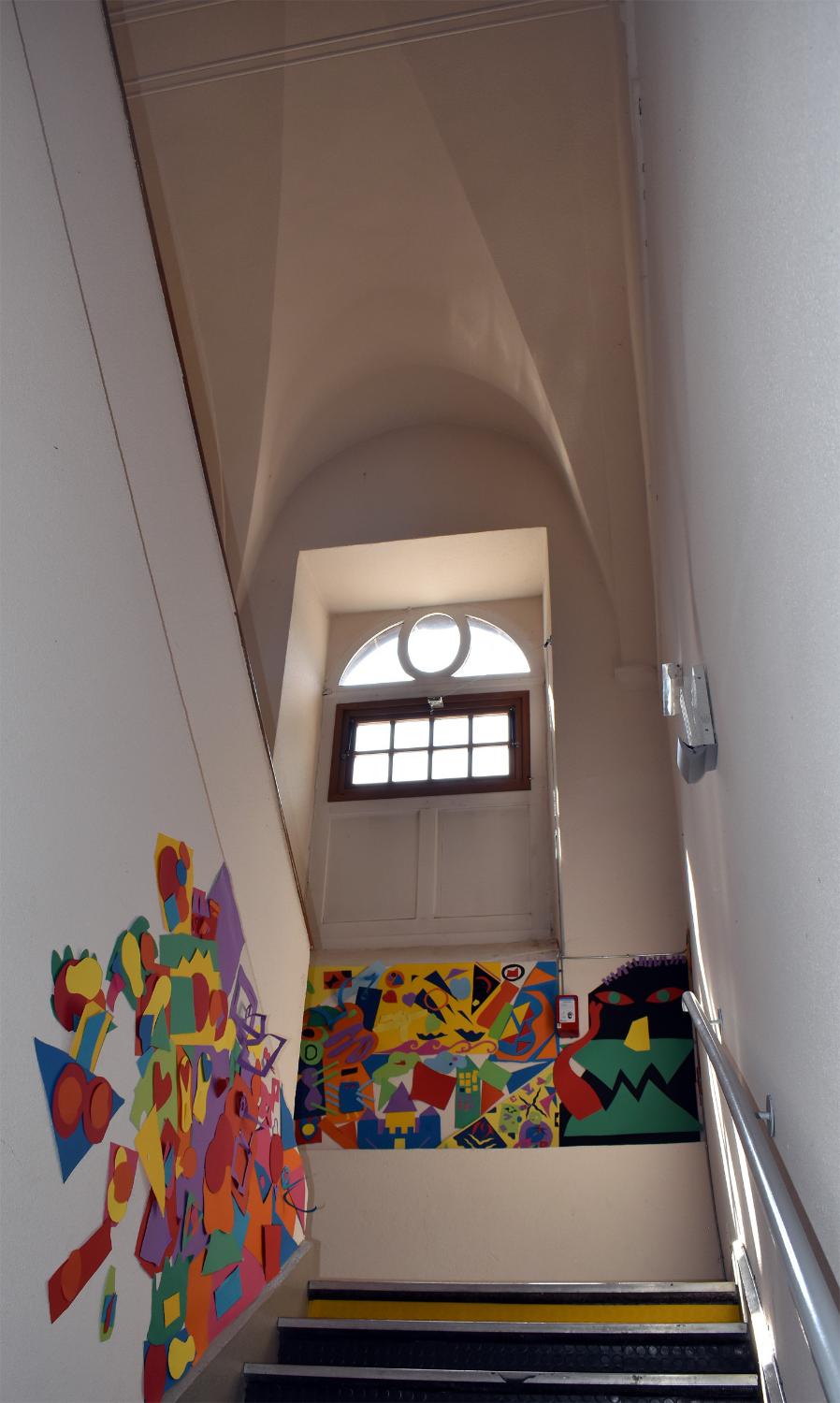 Collège des jésuites de Clermont dit collège royal ou Grand collège ; institut national ; école centrale ; lycée ; collège royal ; lycée impérial ; lycée de garçons dit lycée Blaise-Pascal ; centre culturel Blaise-Pascal et conservatoire Emmanuel-Chabrier