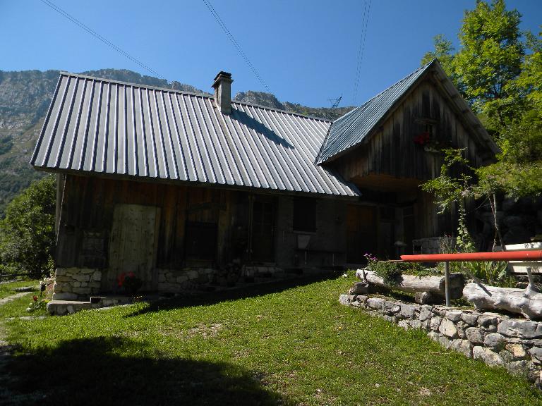 Les alpages du versant nord du col de la Frasse