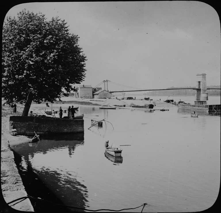 port fluvial de Frans