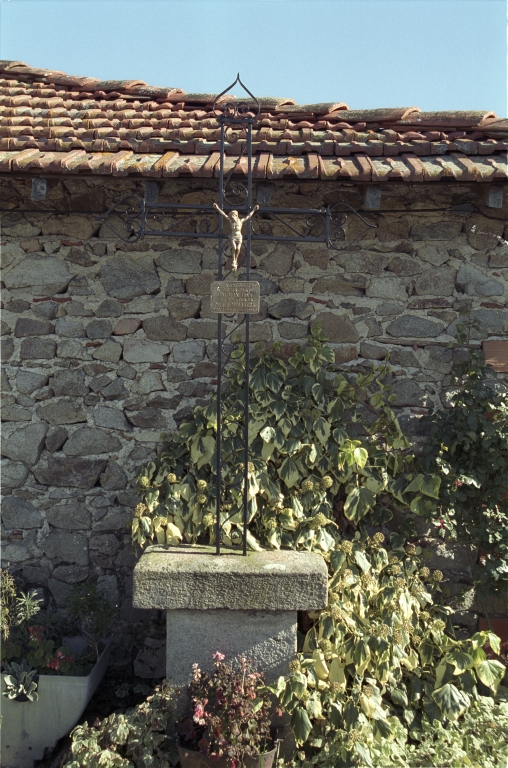 Les croix monumentales du canton de Boën et de la commune de Sail-sous-Couzan