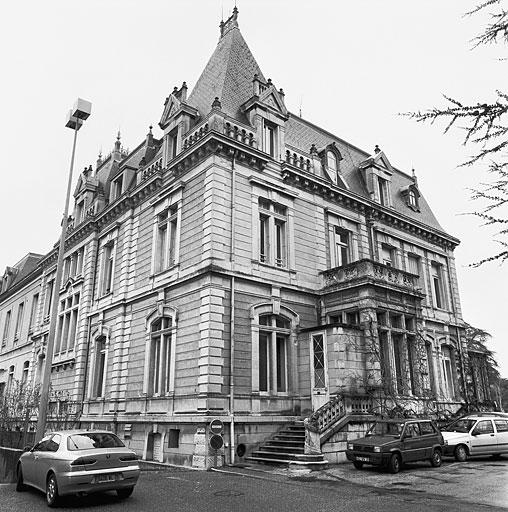 Demeure d'industrielle de la famille Mossant (Casimir) dite château de la Parisière actuellement clinique