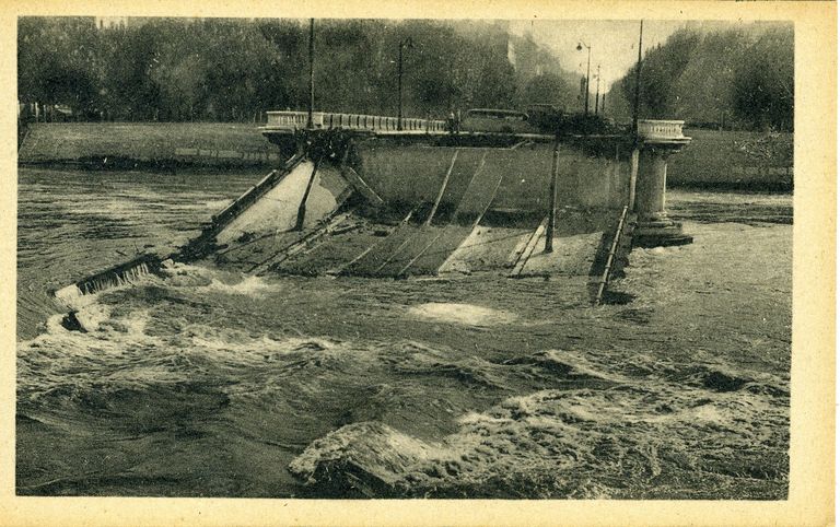 Pont Morand, puis pont du Bâtiment, puis pont Morand (détruit) ; culée (vestiges)