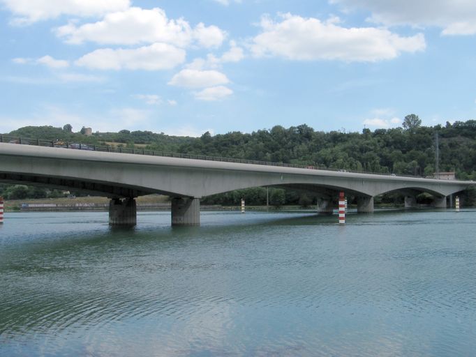 Pont autoroutier aval de l'A. 7