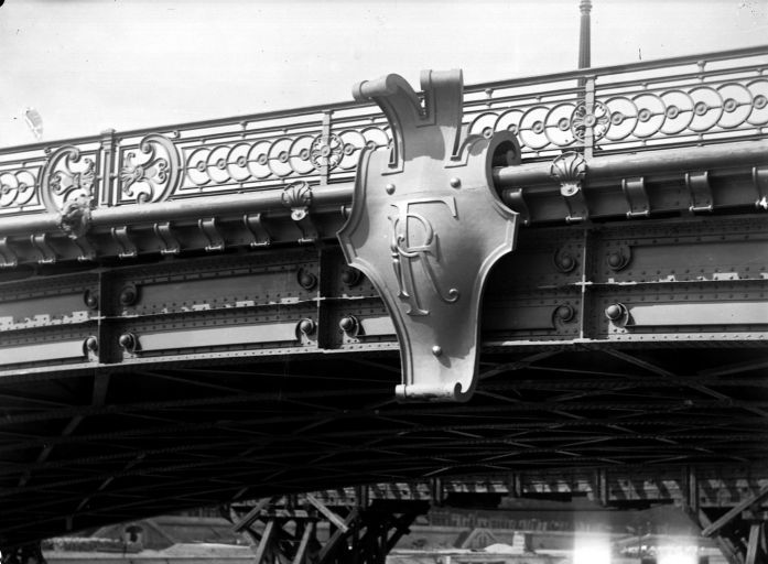 Pont du Midi, puis premier pont Galliéni (détruit)