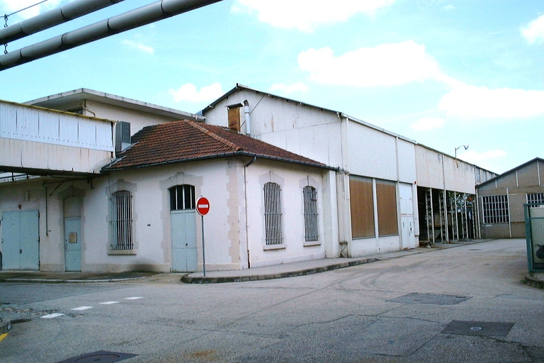 Usine d'armes dite manufacture Royale d'armes de Saint-Etienne puis GIAT Industrie actuellement cité du Design