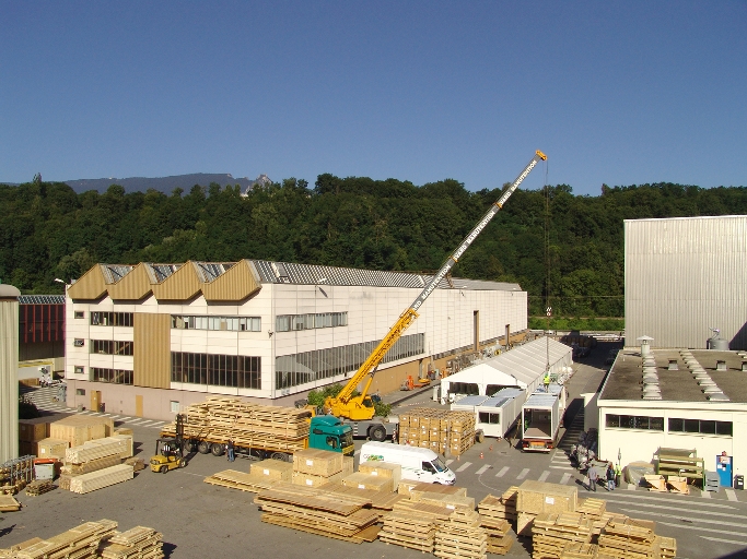 Usine de construction électrique, La Savoisienne, puis Alsthom-Savoisienne, puis Alsthom-Atlantique, puis Alsthom, puis GEC-Alsthom, puis Alstom, actuellement AREVA T et D Aix-les-Bains