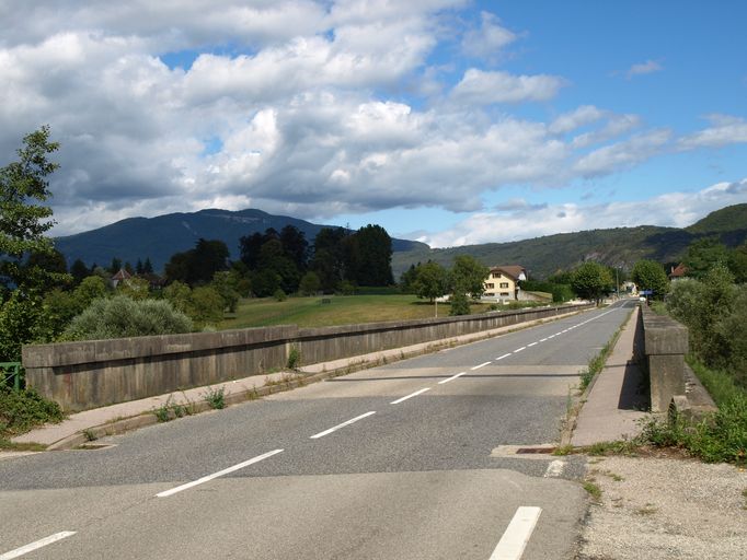 Pont routier d'Evieu