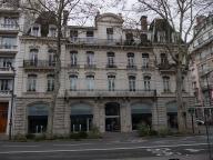 Ets Faurax & Cie carrosserie de luxe actuellement immeuble et garage automobile