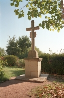 Croix de cimetière, actuellement croix monumentale
