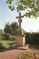 Croix de cimetière, actuellement croix monumentale