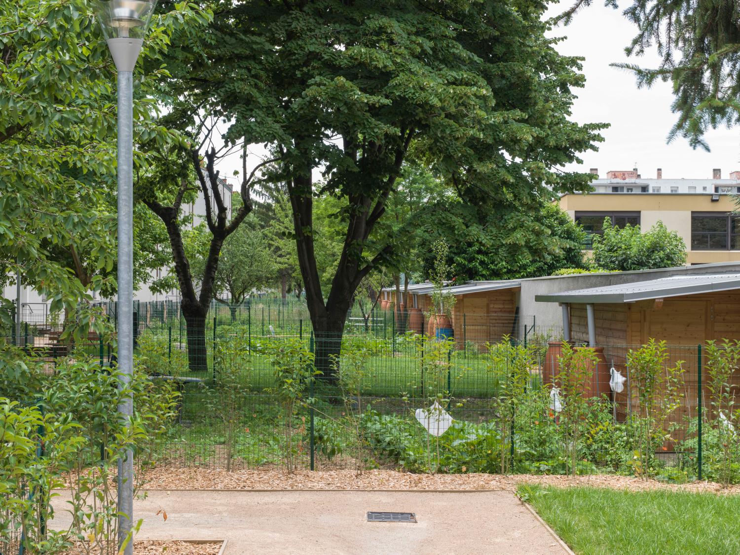 Cité ouvrière Gillet (logements économiques) et jardins dit cité Camille Koechlin à Villeurbanne