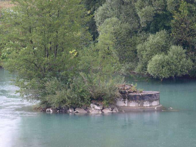 Pont ferroviaire de Cordon (détruit) ; piles (vestiges)