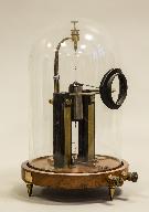 Instrument de mesure de forces électromotrices : galvanomètre apériodique Deprez d'Arsonval
