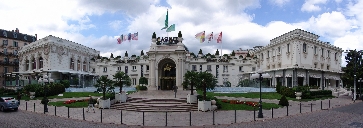 Casino Grand-Cercle, puis Palais de Savoie, actuellement casino Grand-Cercle