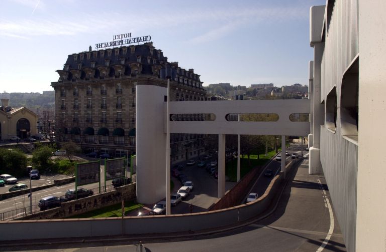 Gare routière, centre commercial, parc de stationnement, jardin public : Centre d'échanges de Lyon-Perrache