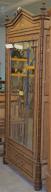 Armoire d'un ensemble armoire ; lit ; table ; toilette découverte