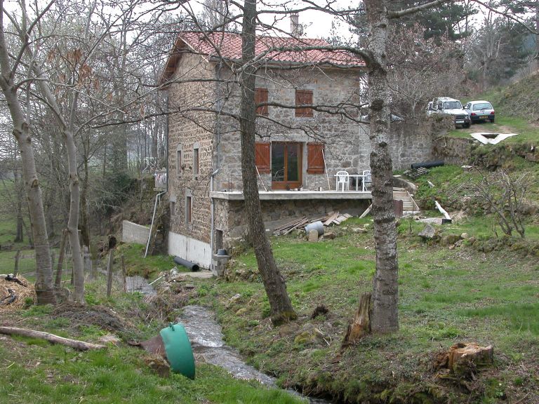 Moulin, actuellement maison