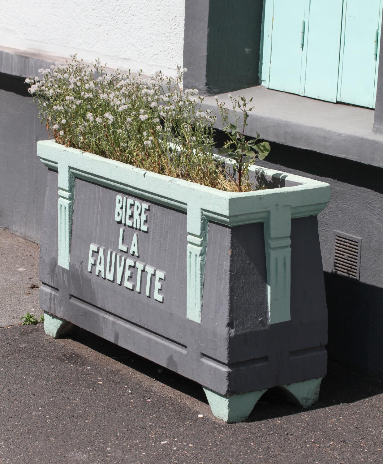 Jardinière publicitaire "Bière la Fauvette"