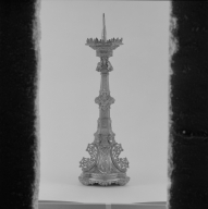 Ensemble de 5 chandeliers d'autel et une croix d'autel