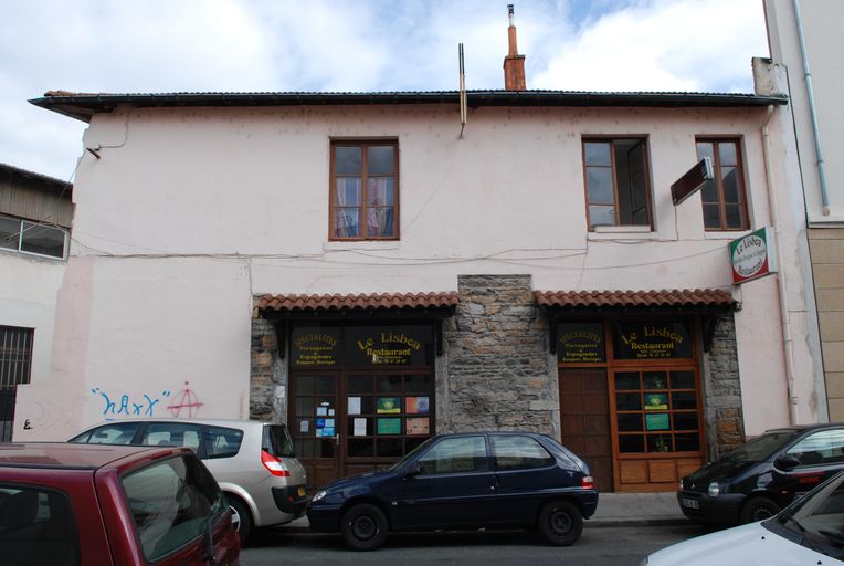 Auberge (?) puis garage de réparation automobile, actuellement restaurant