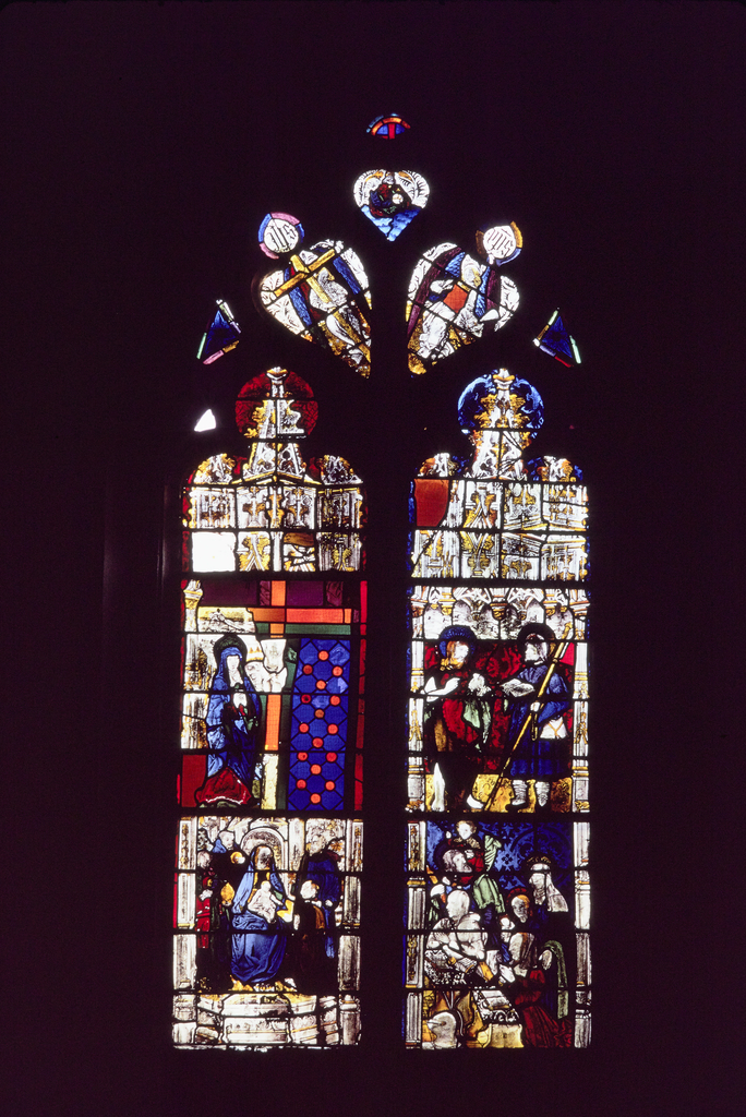 Vue d'ensemble de la baie 2 de l'église Saint-Martin de Saint-Martin-d'Estreaux : verrière de Bremond de Lévis et Anne de Châteaumorand
