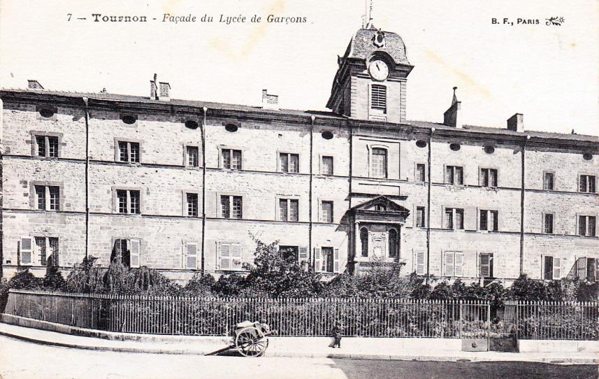 Collège de Tournon, puis école royale militaire, école centrale, collège communal, collège royal, lycée impérial, lycée de garçons, actuellement lycée Gabriel-Faure