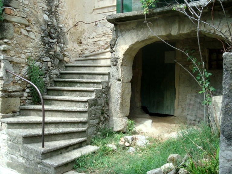 Les maisons et les fermes du canton de Grignan