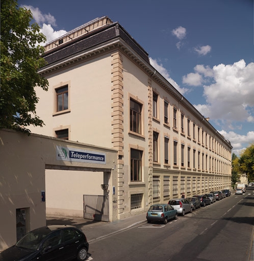 Manufacture de velours et peluches, J.-B. Martin, Bickert et Fils, E. Charbin et Cie, C. Chavant, Crozier frères actuellement centre Télécom