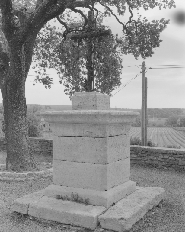 Les croix monumentales du canton de Grignan