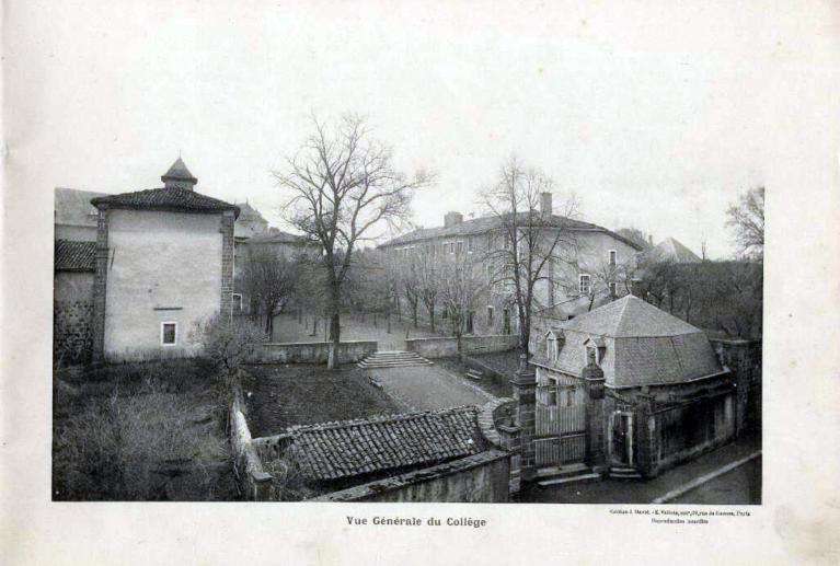Vue générale du collège vers 1914 (album photographique, J. David et E. Valois éd. ; AD Cantal, 23 Fi 37)