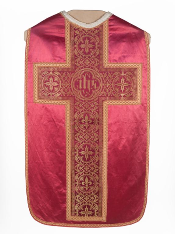 chasuble, étole, manipule, voile de calice, bourse de corporal : ornement rose