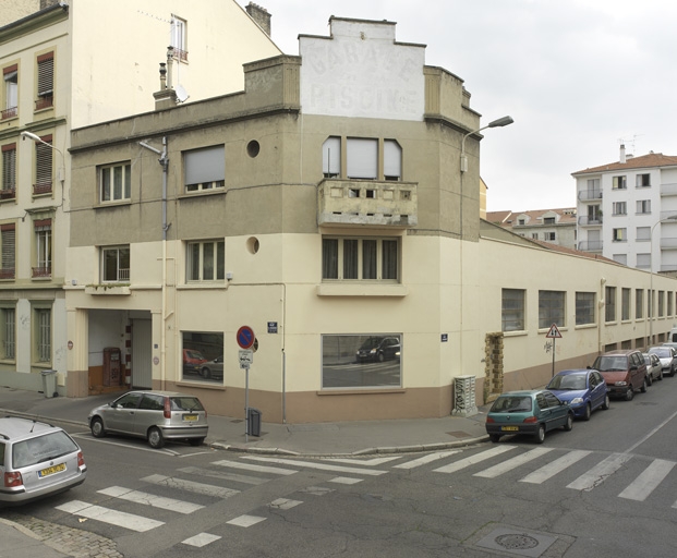 Usine de construction mécanique dite Société Lyonnaise et Stéphanoise des Radiateurs, radiateurs automobile actuellement garage de la piscine