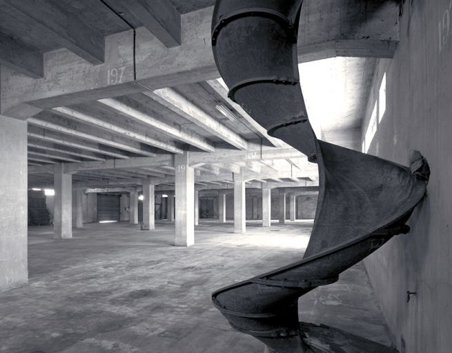 Entrepôt commercial, dit magasin général des sucres, puis la Sucrière espace d'exposition.