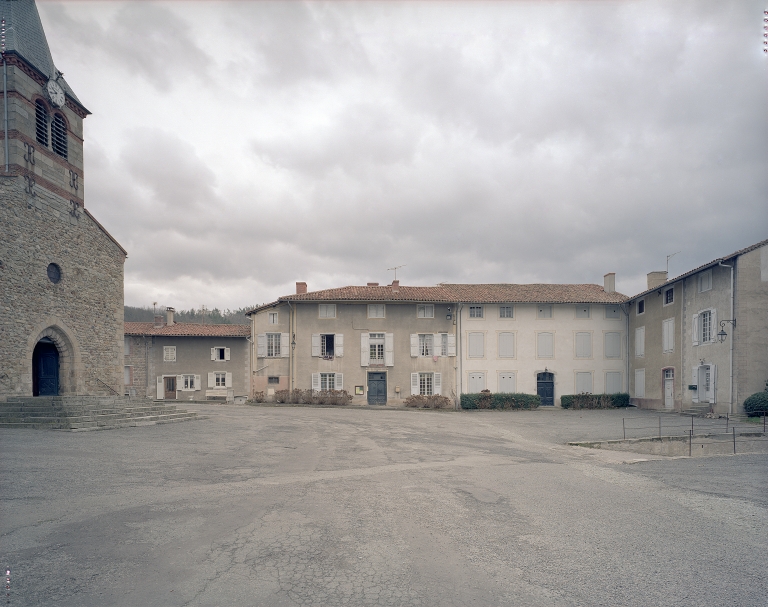 Prieuré, chapitre de chanoinesses puis abbaye